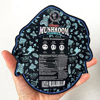 A photo rendering of Tre House Blue Raspberry magic mushroom gummies showing the dosing recommendation and nutrition facts.